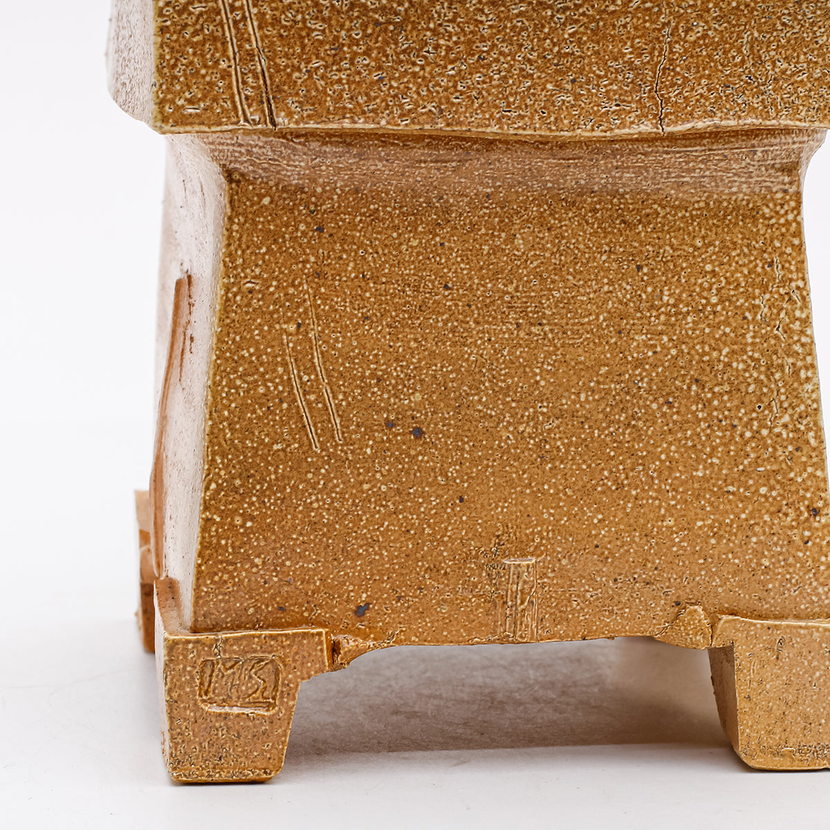 Jar in the Persian Form