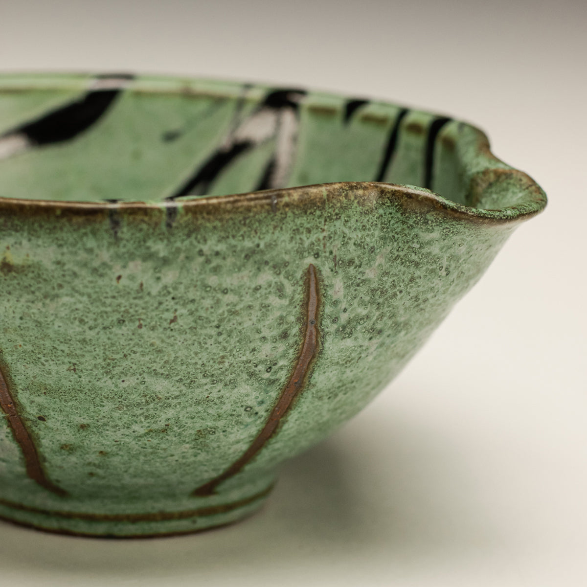 Spouted Bowl