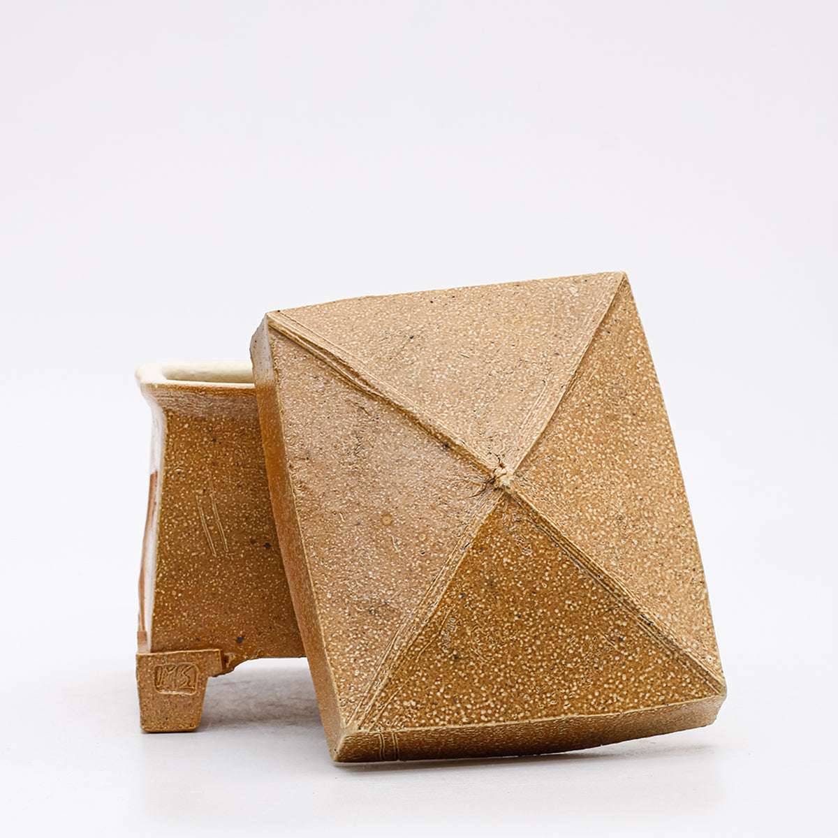 Jar in the Persian Form