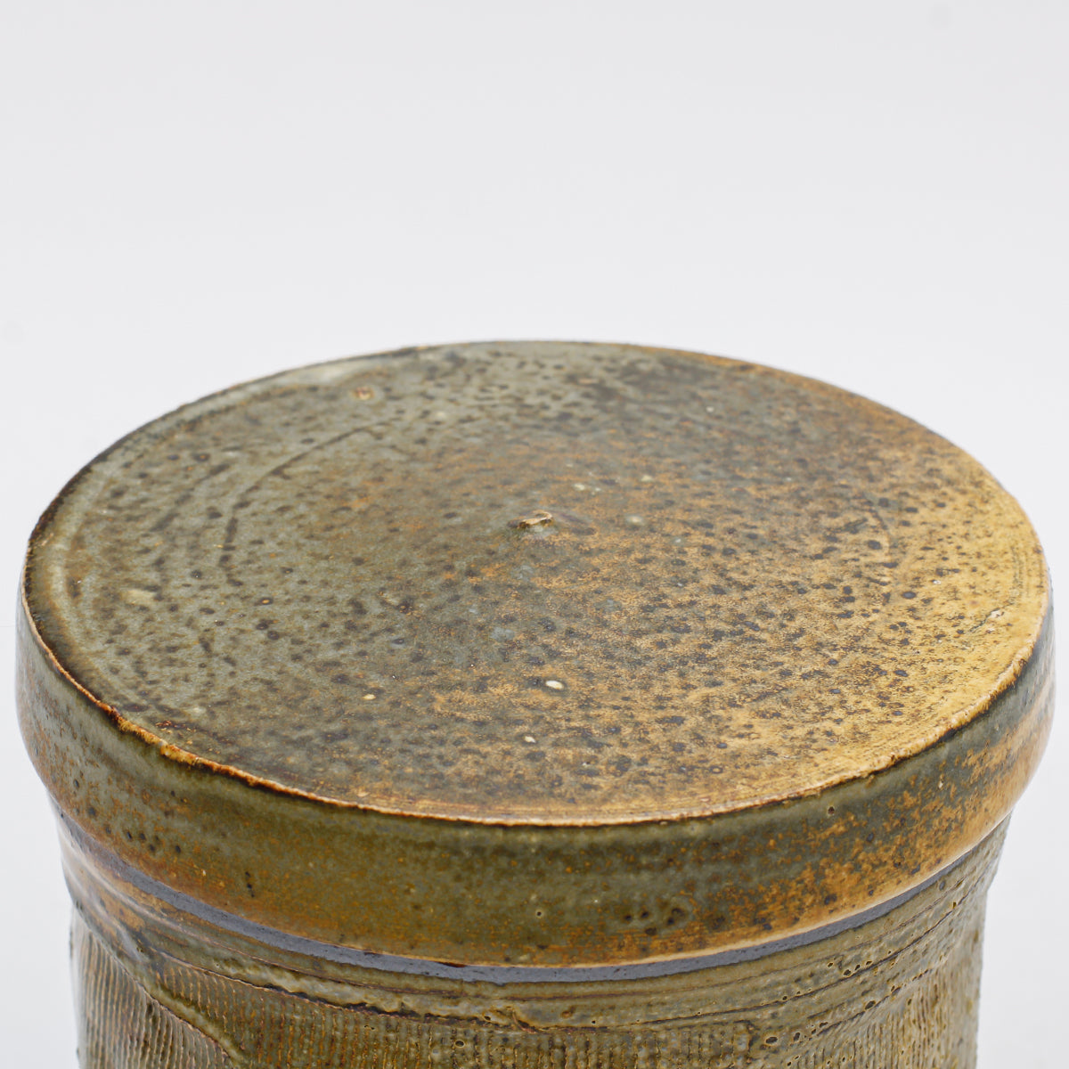 Round Jar with Flush Lid
