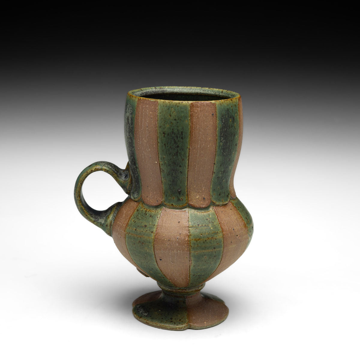 Pedestal Cup