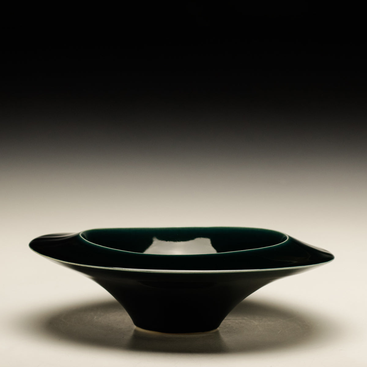 Rimmed Bowl