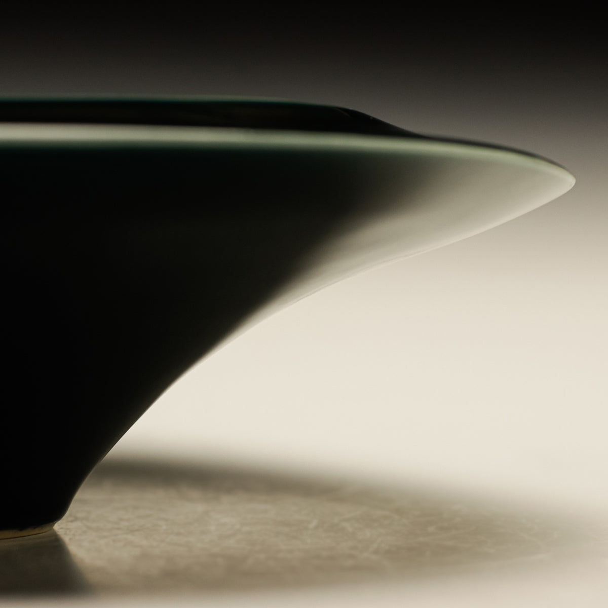 Rimmed Bowl