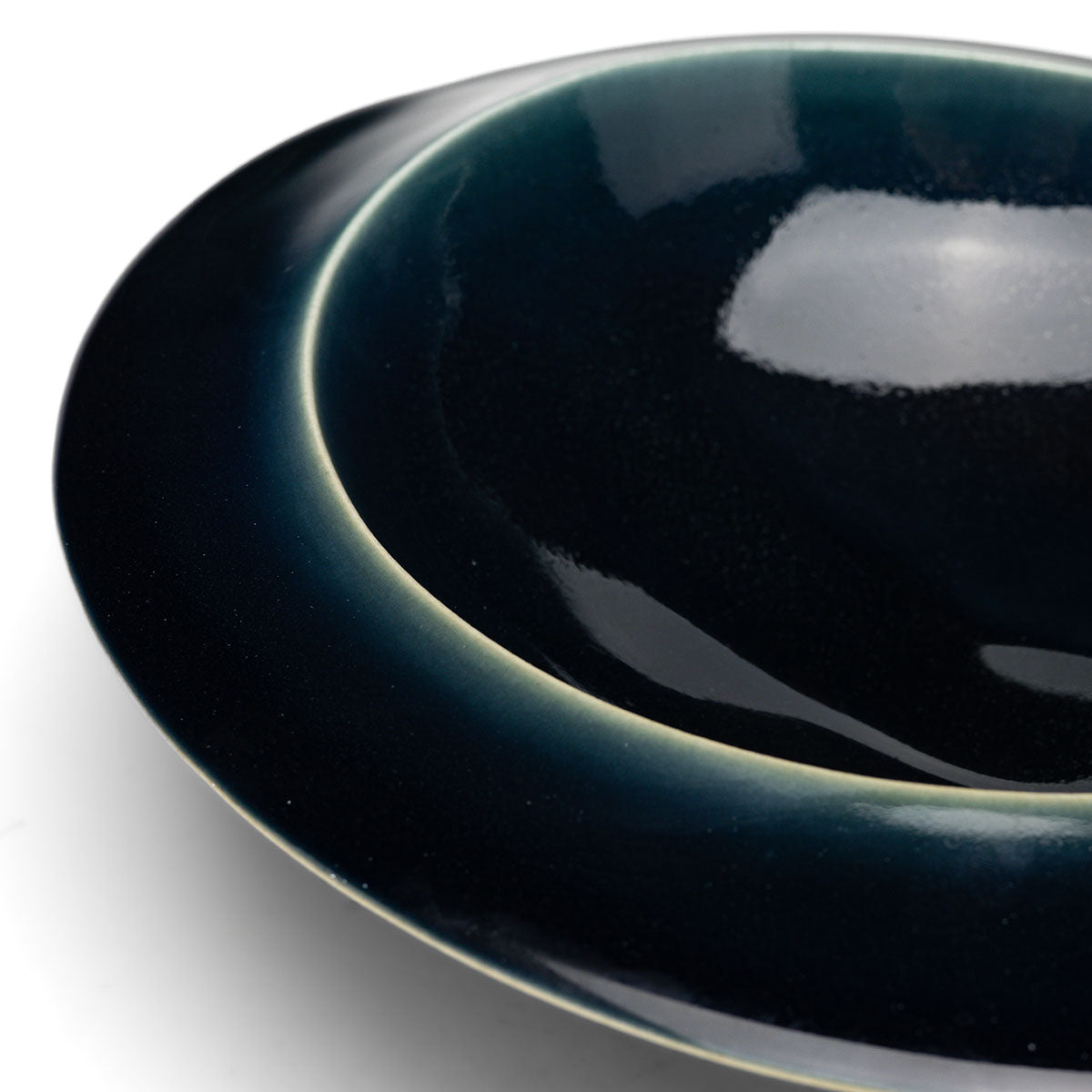 Rimmed Bowl