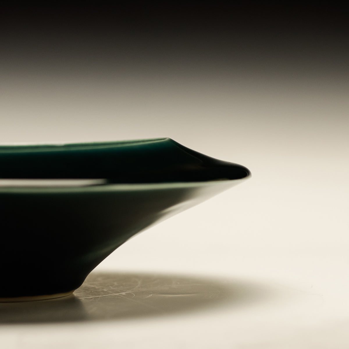 Rimmed Bowl