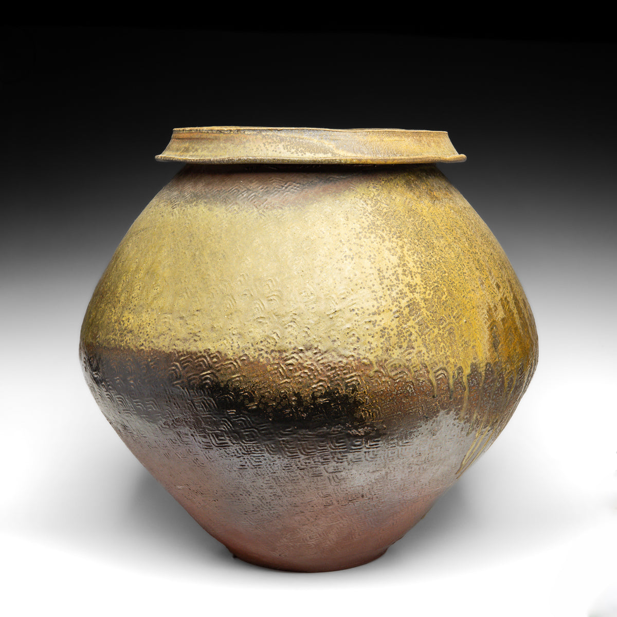 Coil Jar with Inverted Lip
