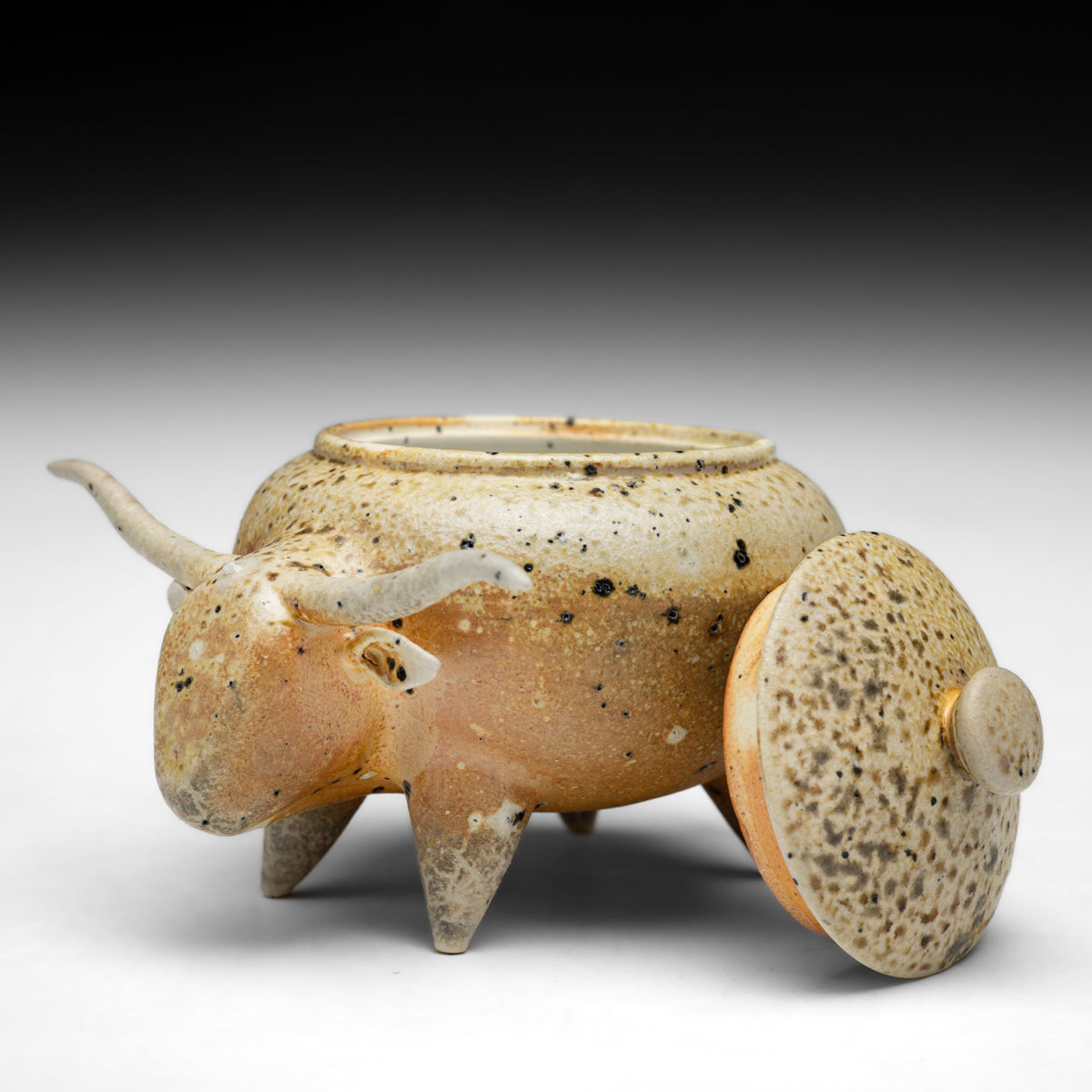 Long Horn Jar
