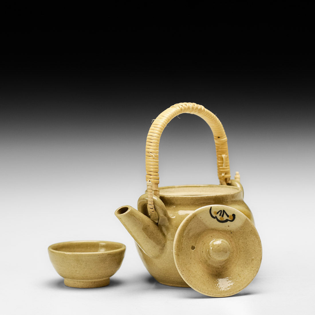 Teapot & Cup