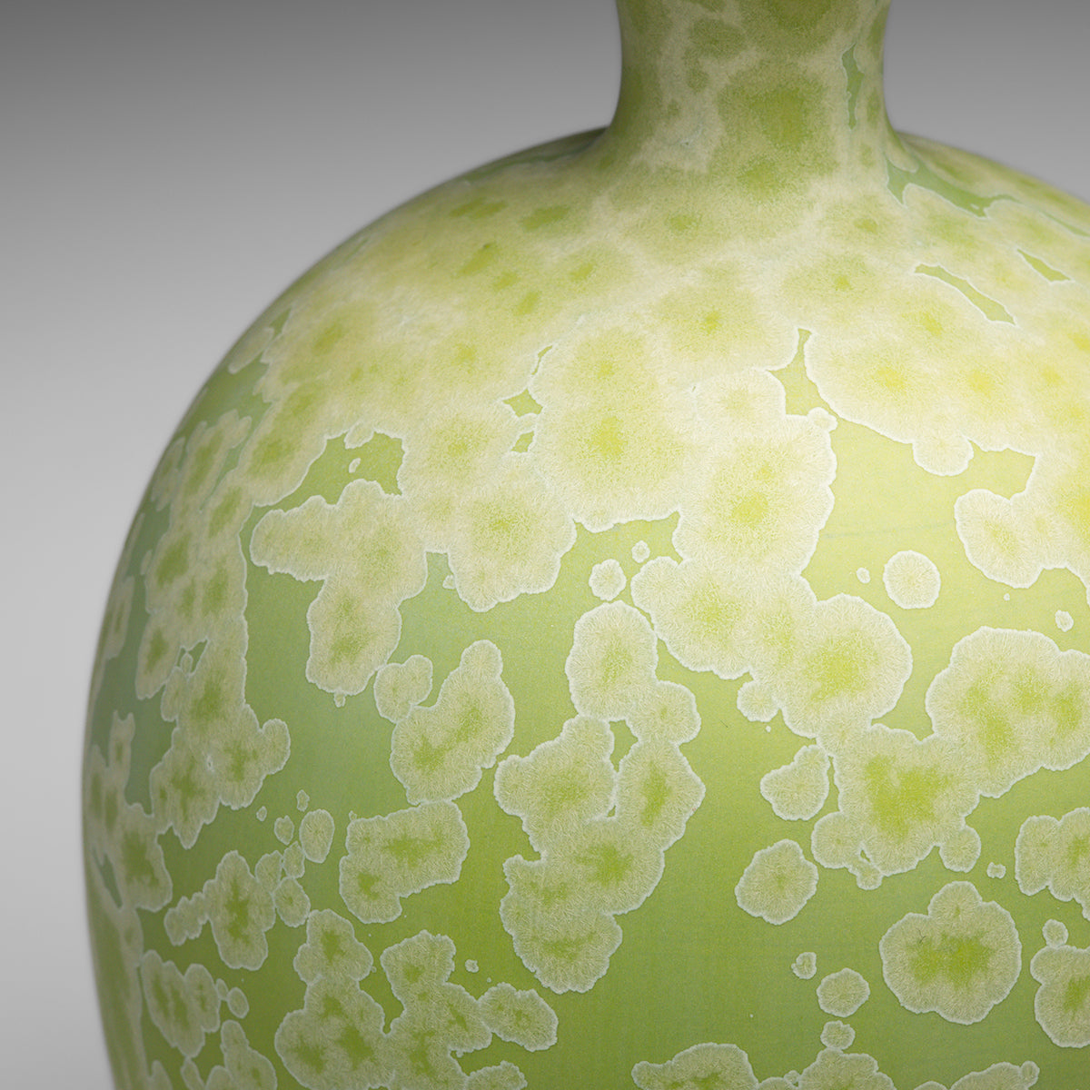 Kiwi Vase