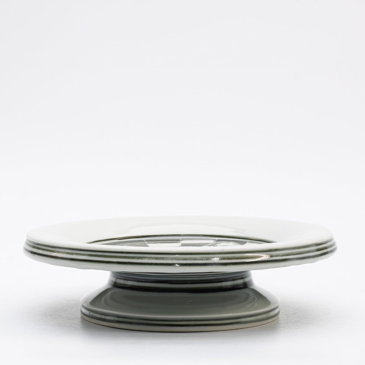 Pedestal Plate
