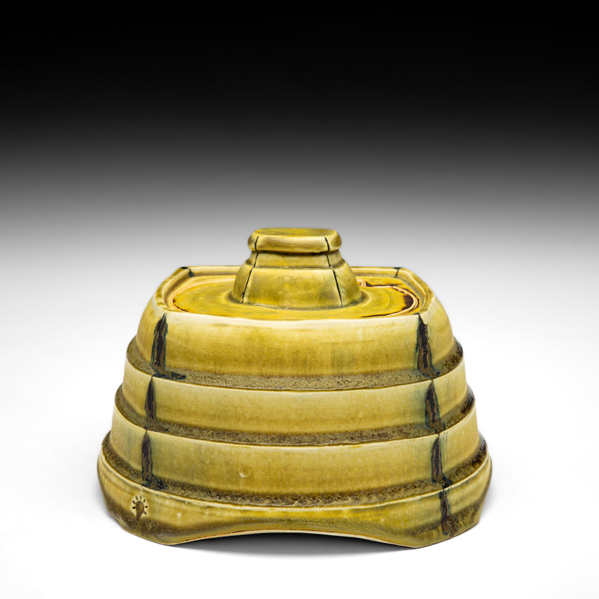 Pyramid Jar