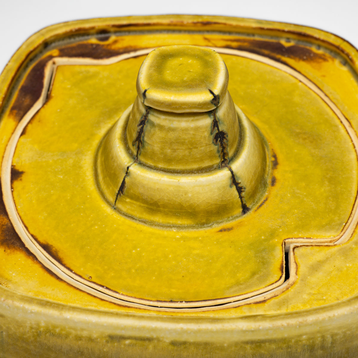 Pyramid Jar